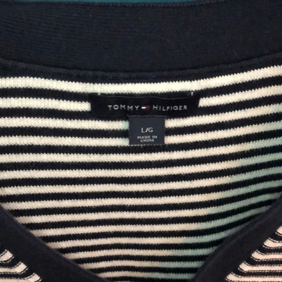 Tommy Hilfiger navy and white v neck sweater. - Picture 2 of 3